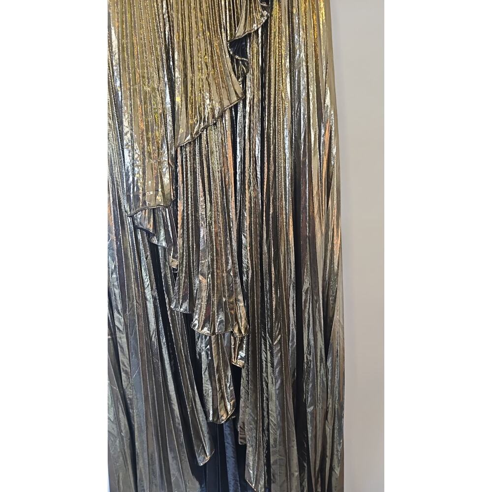 Gold Pleated Metallic One-Shoulder High-Low Gown – IEENA for Mac Duggal | Size 2 - Picture 7 of 10